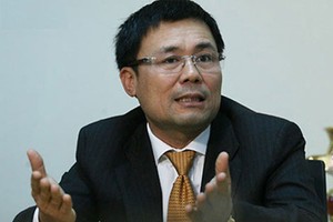 “Không cứu bất động sản bằng giữ giá”